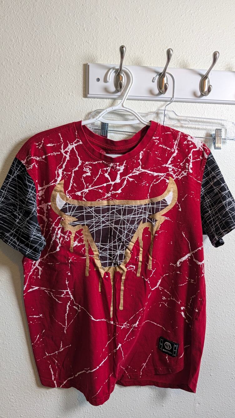 Switch Remarkable T-Shirt Size Large
